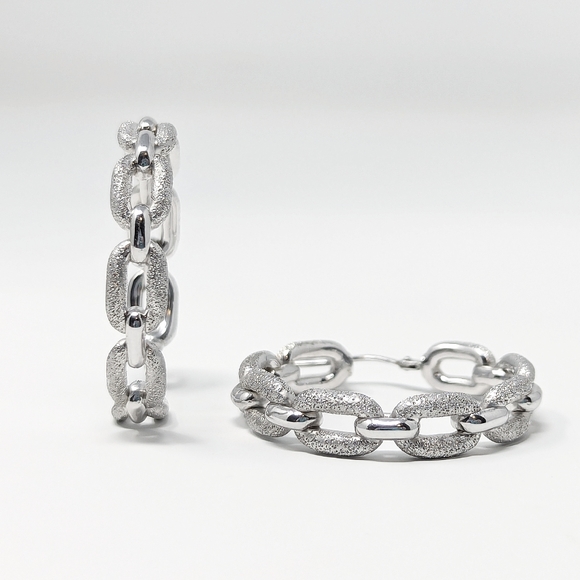 SOLD Vintage sterling silver 925 chain hoop textured and smooth earring Peru - Picture 3 of 7